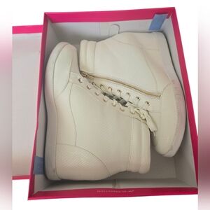 Shoedazzle Shanta Wedge High-Top Sneakers Size 9.5